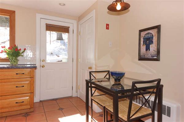 36 Hill Street Lexington, MA 02421 - Photo 4 of 30 Gallery Image 4