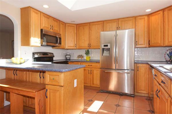 36 Hill Street Lexington, MA 02421 - Photo 5 of 30 Gallery Image 5