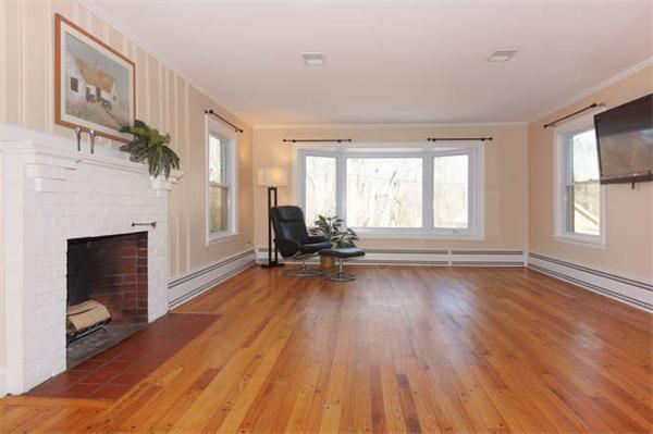 36 Hill Street Lexington, MA 02421 - Photo 6 of 30 Gallery Image 6