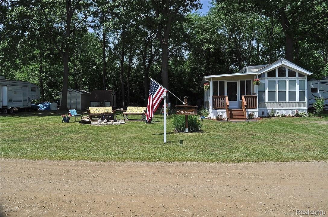 965 Tyrrell Road, Unit 43/44 Bancroft, MI 48414 - Photo 27 of 36 965T 27.JPG