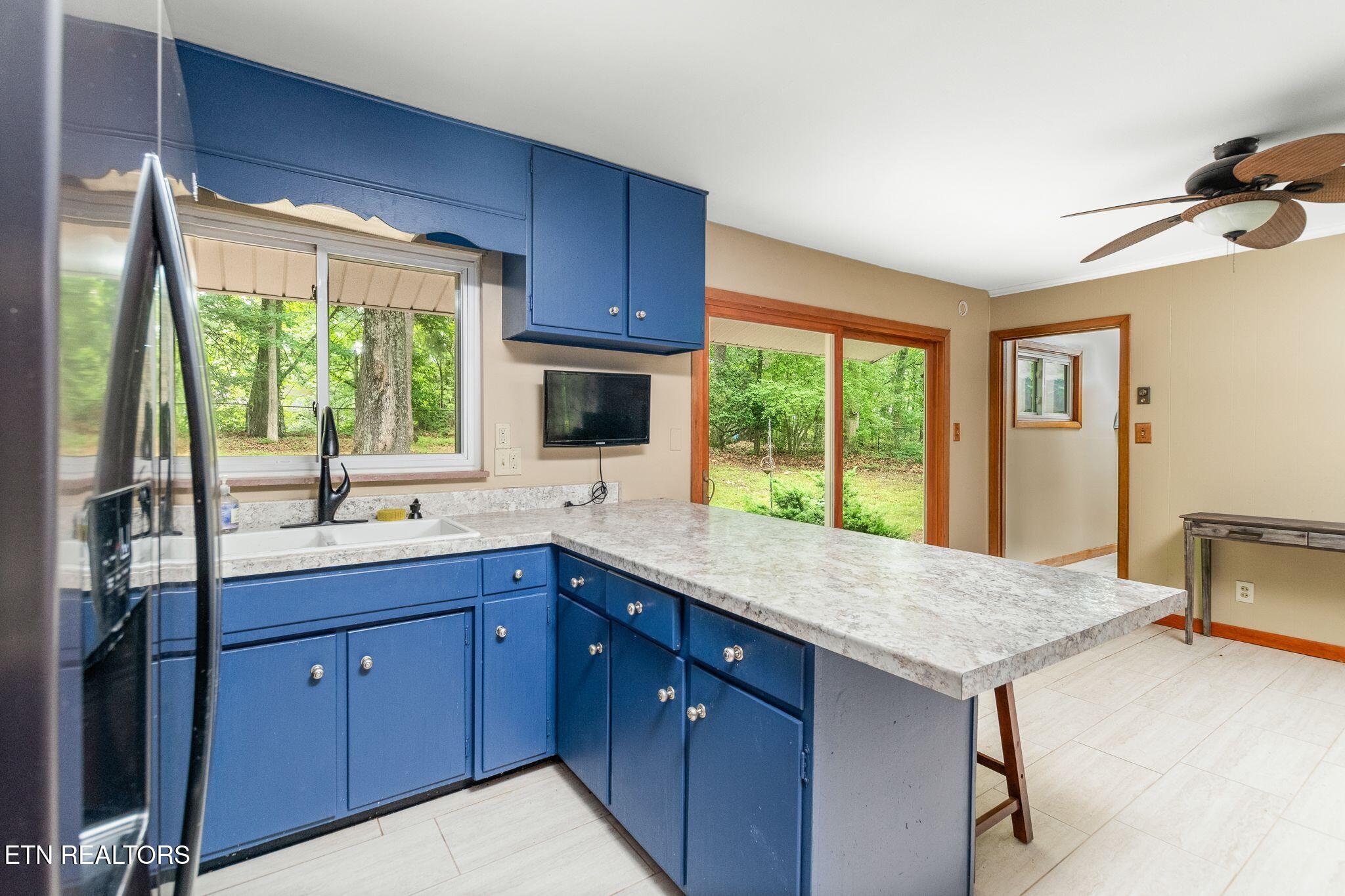 106 Morgan Road Oak Ridge, TN 37830 - Photo 4 of 18 Kitchen