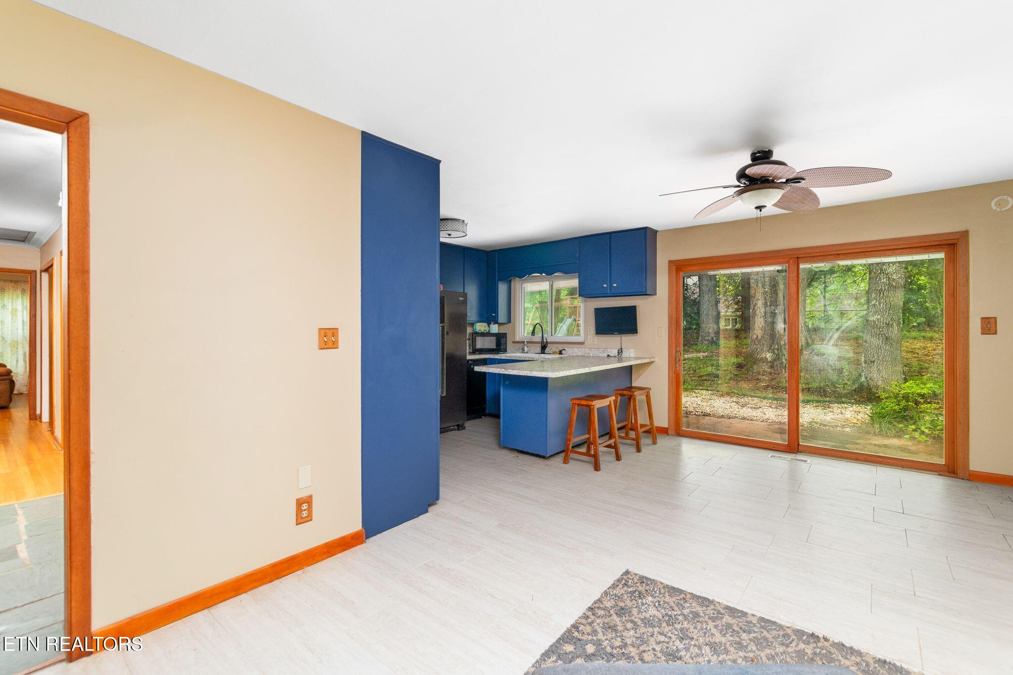 106 Morgan Road Oak Ridge, TN 37830 - Photo 6 of 18 Kitchen : Dining Room