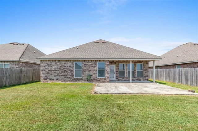 $234,500 | 2086 Westbank Drive, Lake Charles, LA 70611