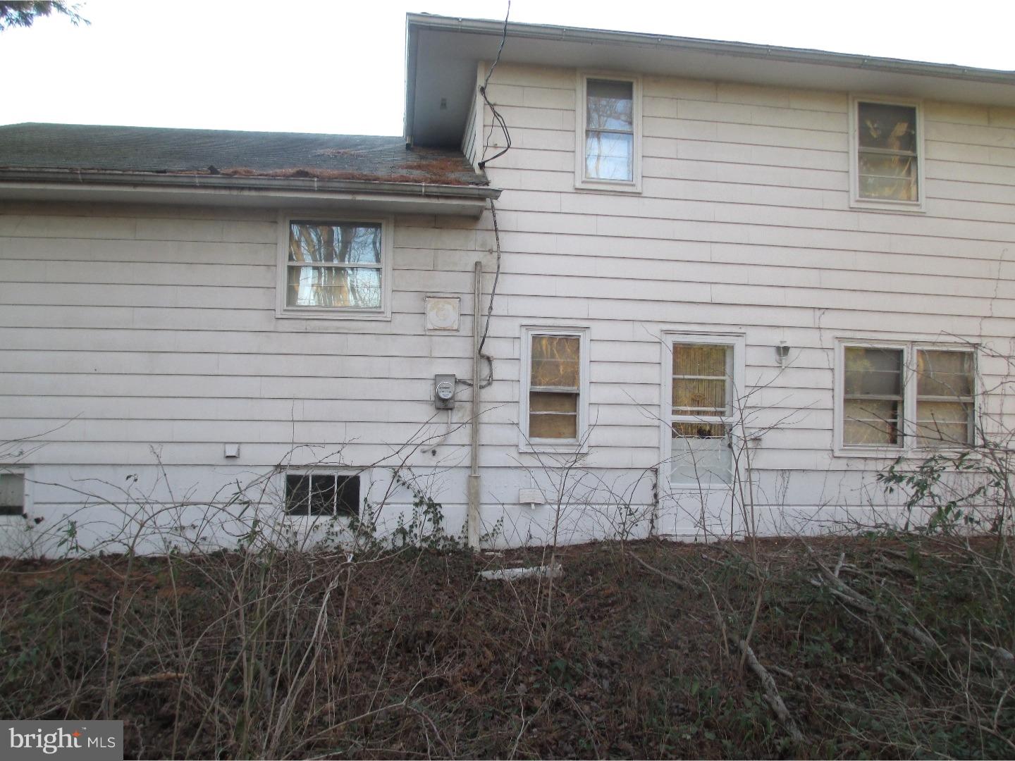 653 Kismet Road Philadelphia, PA 19115 - Photo 7 of 7 Exterior Back