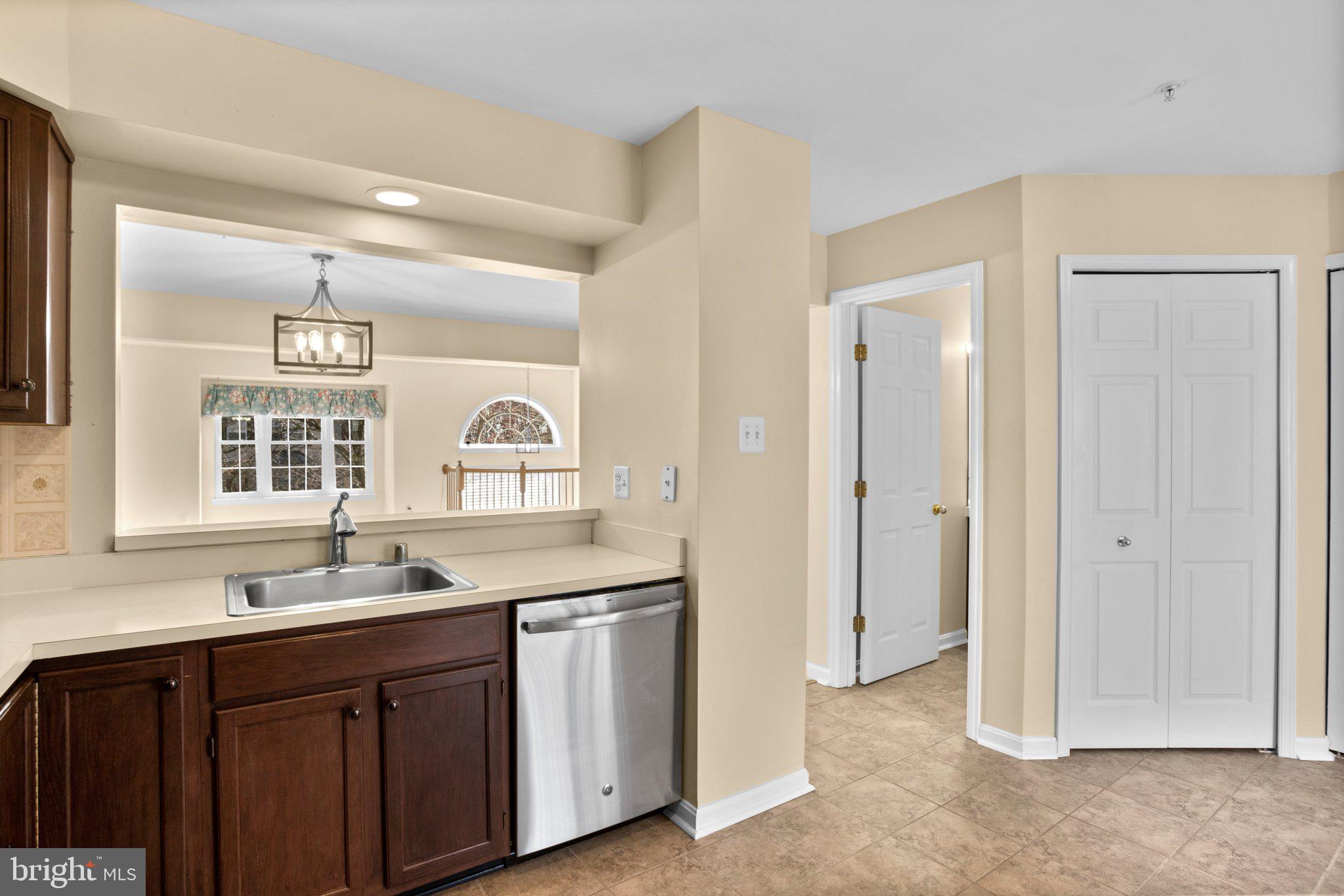 6342 Arbor Way Elkridge, MD 21075 - Photo 15 of 30 a bathroom with a sink and a mirror