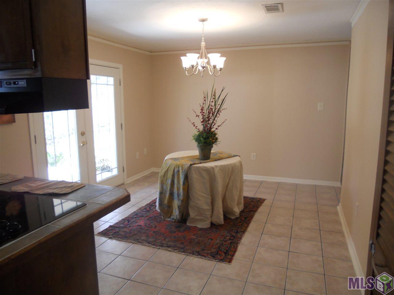 945 Lils Court Baton Rouge, LA 70806 - Photo 5 of 12 Gallery Image 5