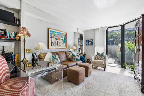 $2,200,000 | 3140 South Ocean Boulevard, Unit 101S, Palm Beach, FL 33480