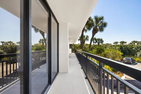 $2,200,000 | 3140 South Ocean Boulevard, Unit 101S, Palm Beach, FL 33480