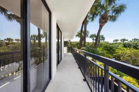 $2,200,000 | 3140 South Ocean Boulevard, Unit 101S, Palm Beach, FL 33480