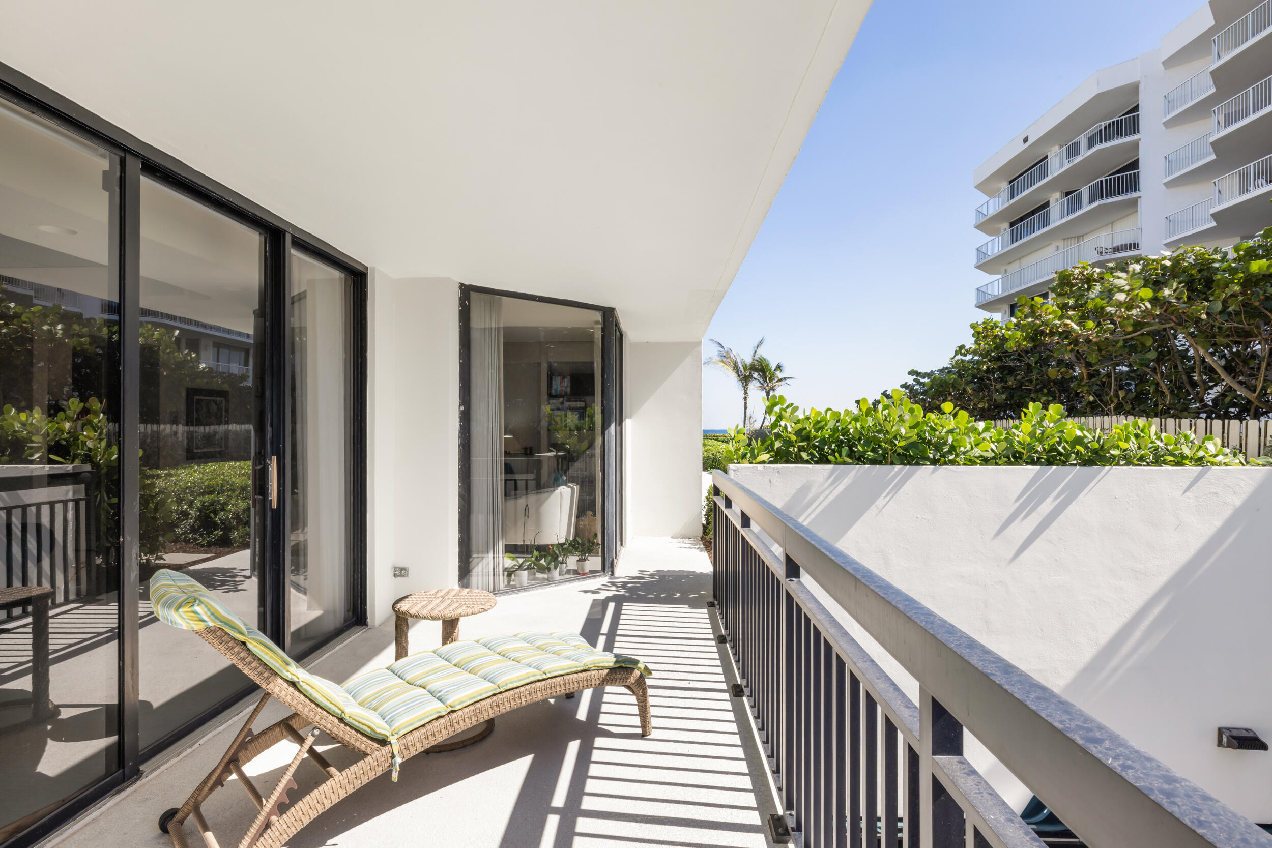 3140 South Ocean Boulevard, Unit 101S Palm Beach, FL 33480 - Photo 51 of 64 35_et6a5238