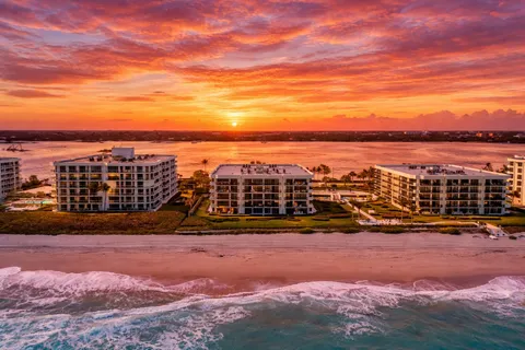 $2,200,000 | 3140 South Ocean Boulevard, Unit 101S, Palm Beach, FL 33480