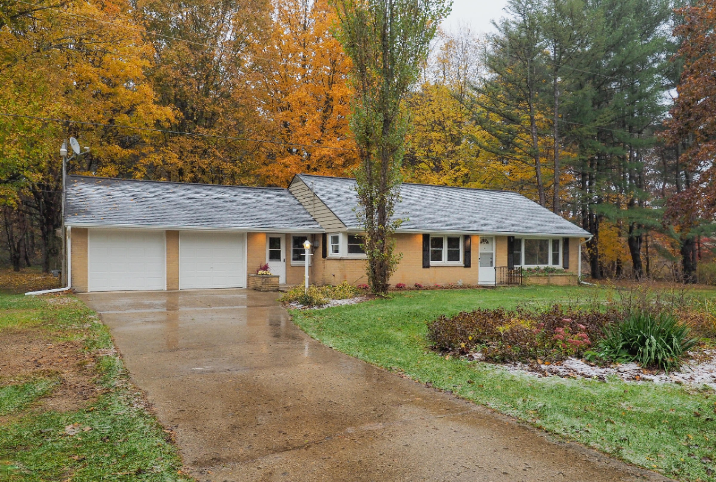 8064 Ravine Road Kalamazoo, MI 49009 - Photo 2 of 23 8064 Ravine Rd-102
