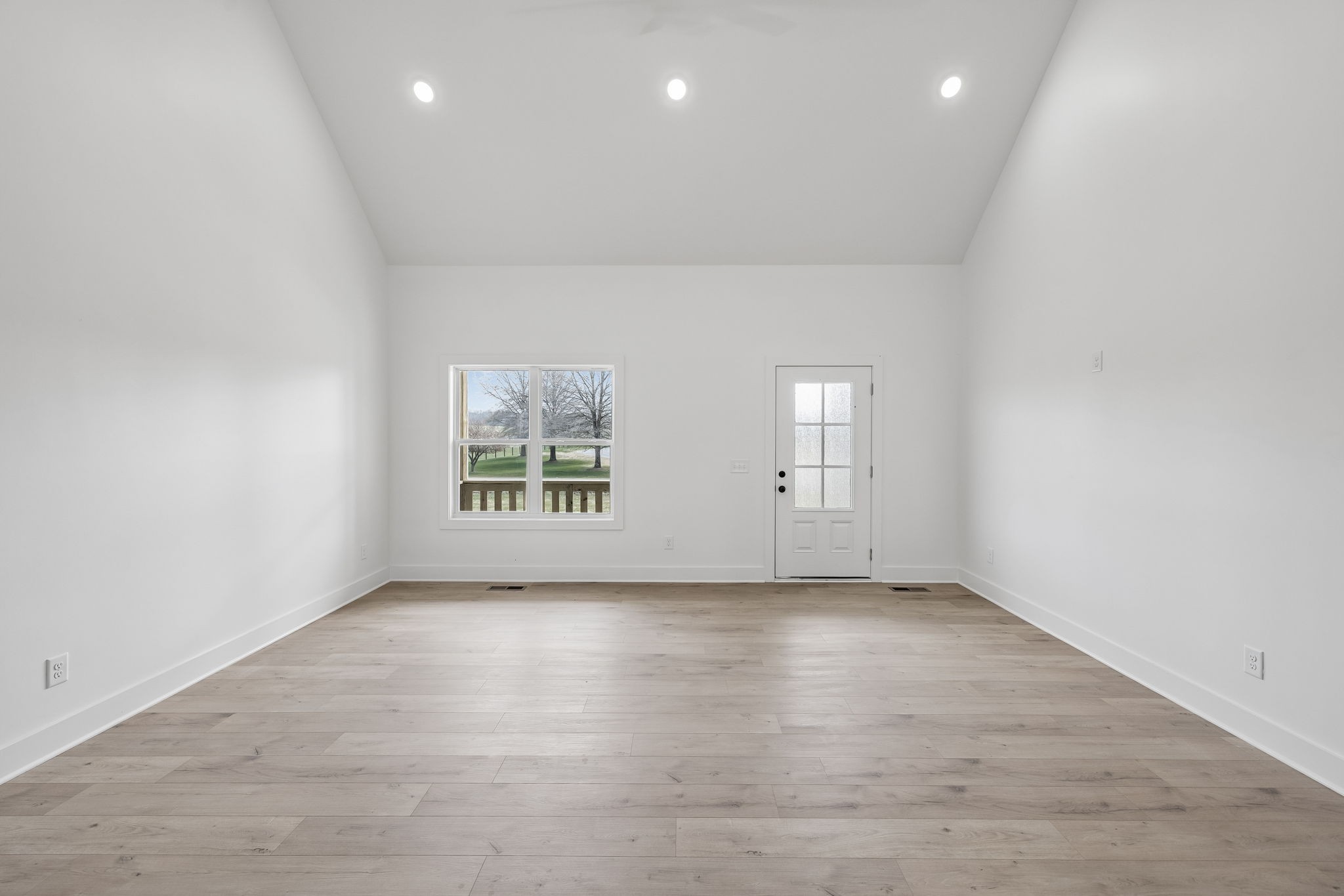 4083 Long Creek Road Lafayette, TN 37083 - Photo 6 of 36