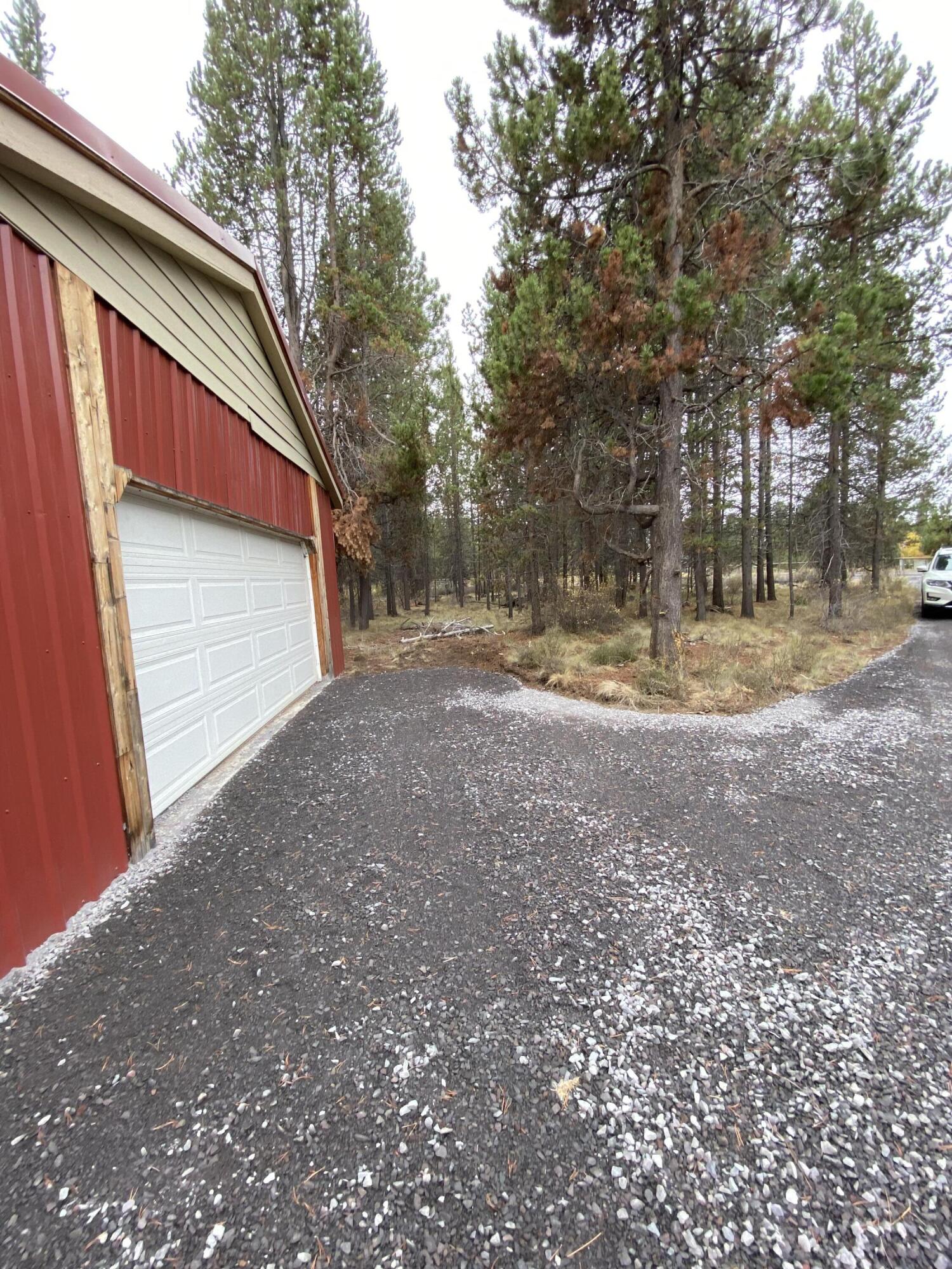54896 Huntington Road Bend, OR 97707 - Photo 34 of 67 IMG_1383