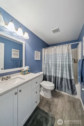 $685,000 | 109 View Point Drive, Salkum, WA 98582