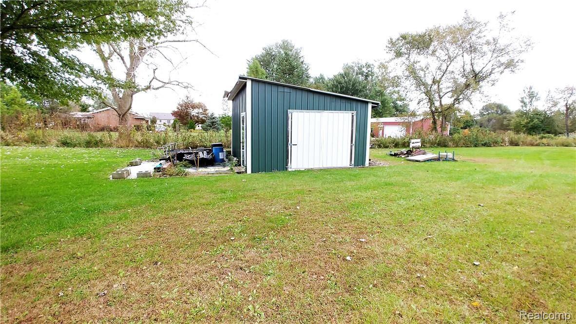1530 Carleton Rockwood Road Carleton, MI 48117 - Photo 6 of 49 20181010_105031_HDR.jpg
