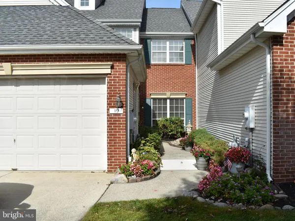$479,000 | 19 Grand Banks Circle, Marlton, NJ 08053