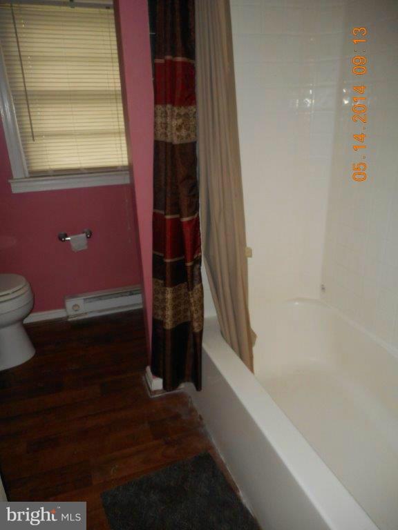 27609 Ridge Road Damascus, MD 20872 - Photo 11 of 29 Main Level Full Bath
