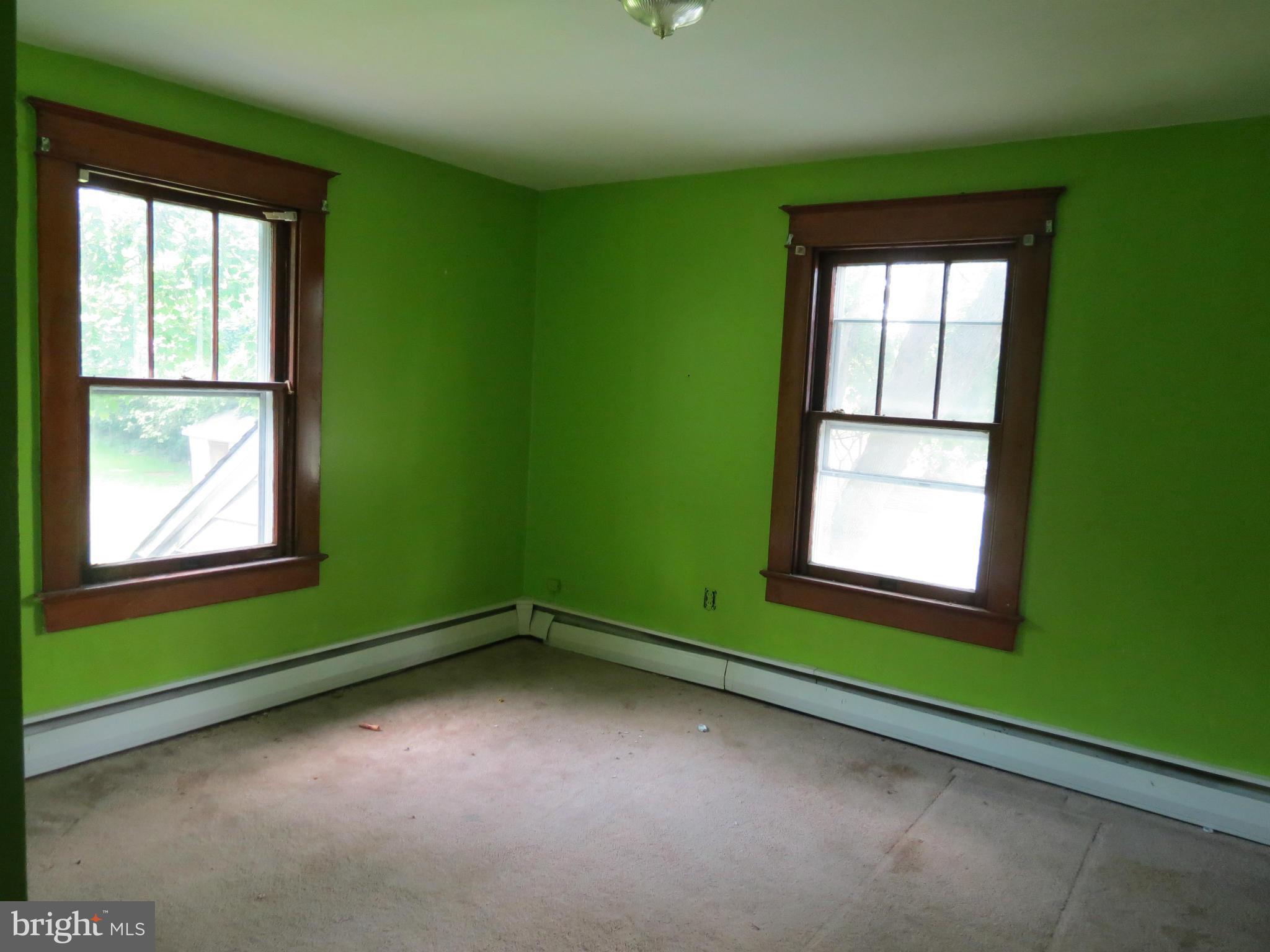27609 Ridge Road Damascus, MD 20872 - Photo 17 of 29 Bedroom 2