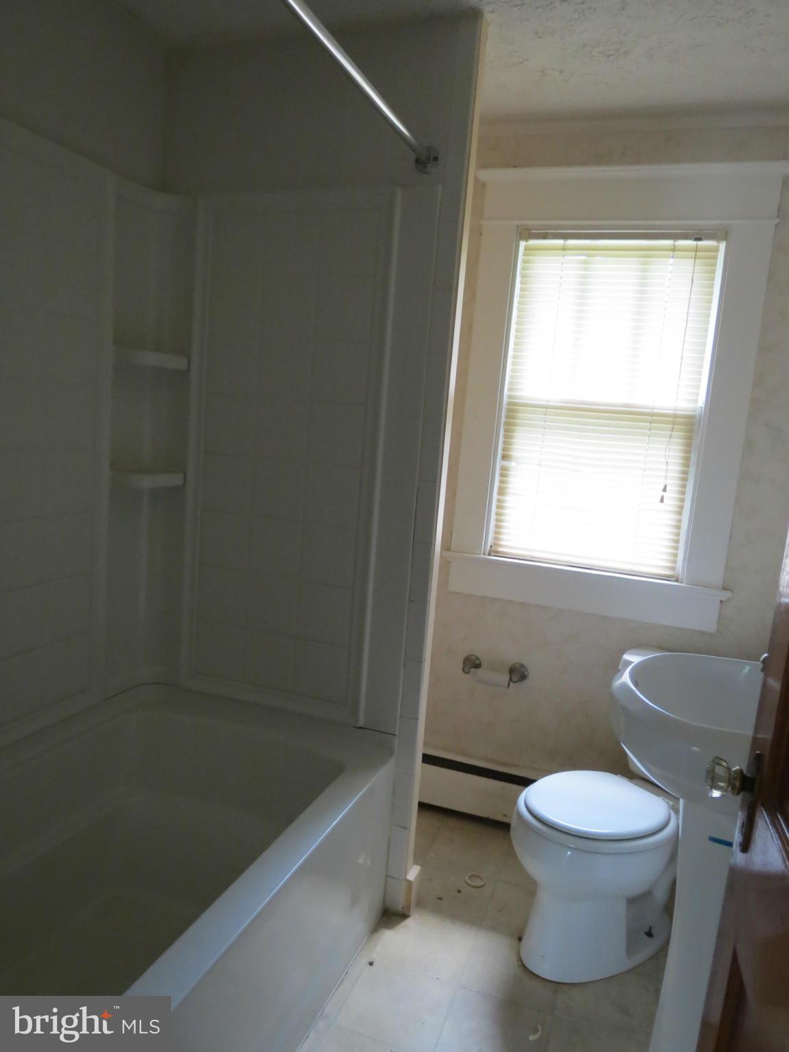 27609 Ridge Road Damascus, MD 20872 - Photo 19 of 29 Full Bath