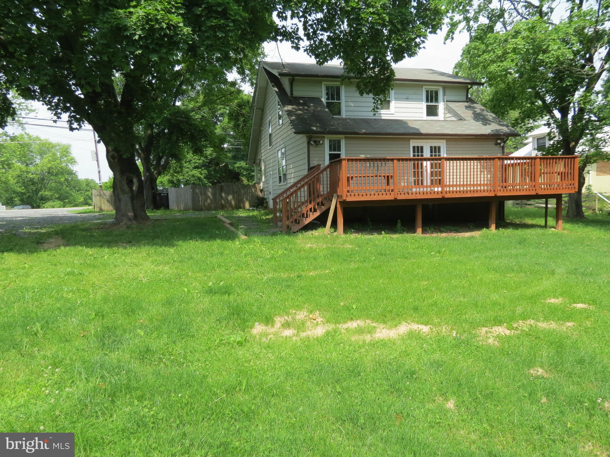 27609 Ridge Road Damascus, MD 20872 - Photo 24 of 29 Exterior (Rear)