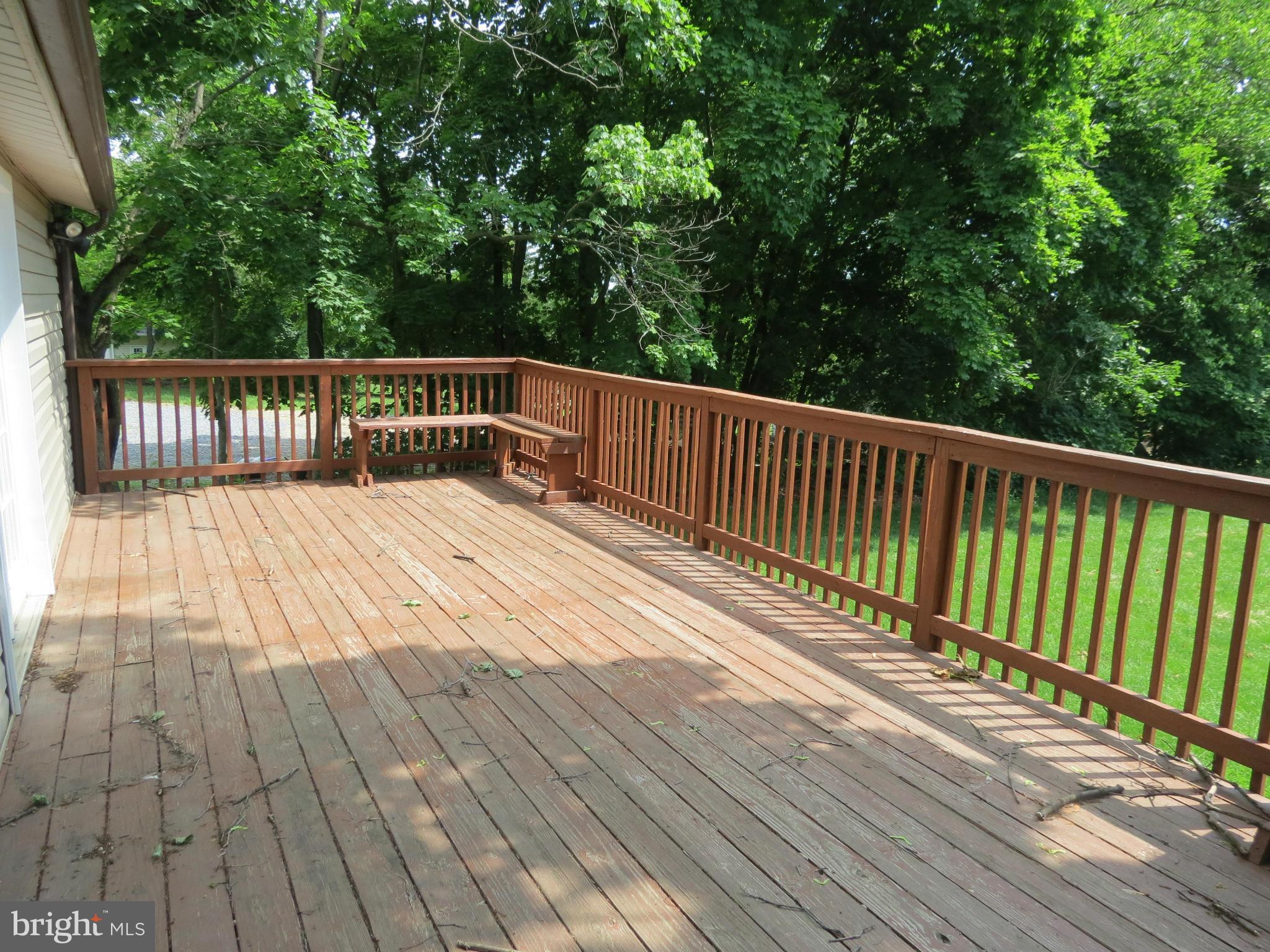 27609 Ridge Road Damascus, MD 20872 - Photo 25 of 29 Deck