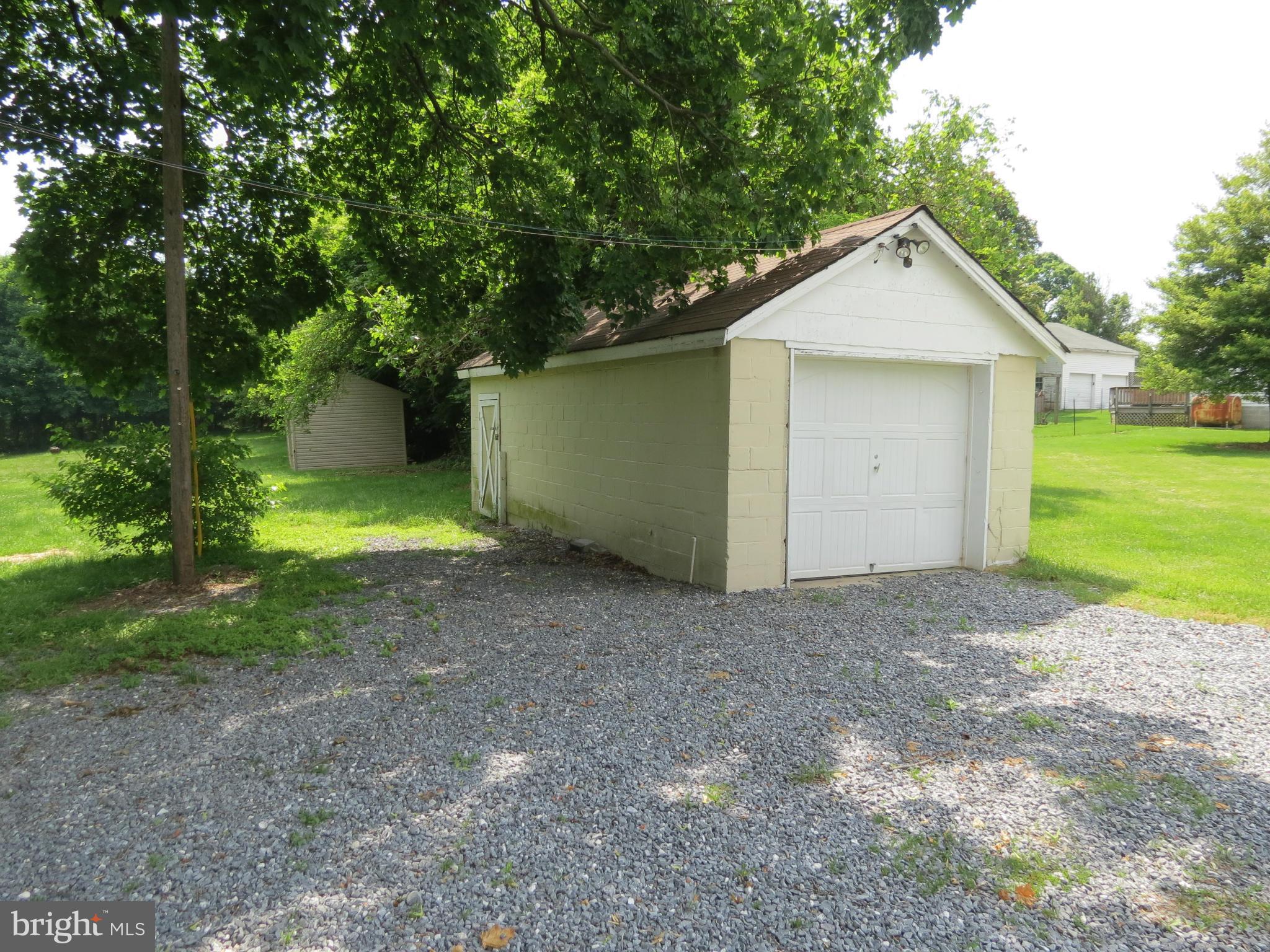 27609 Ridge Road Damascus, MD 20872 - Photo 29 of 29 Garage