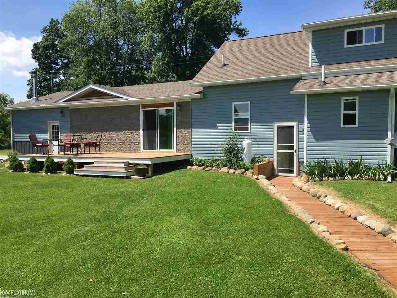 9703 Bryce Road Avoca, MI 48006 - Photo 3 of 54 31386307-2.JPG
