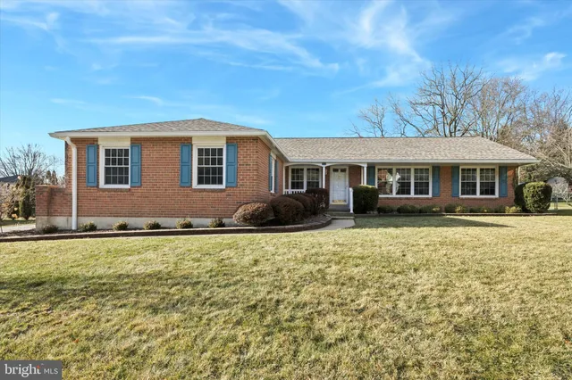 $525,000 | 2710 East Lansdowne Drive, Wilmington, DE 19810