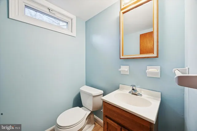 $525,000 | 2710 East Lansdowne Drive, Wilmington, DE 19810