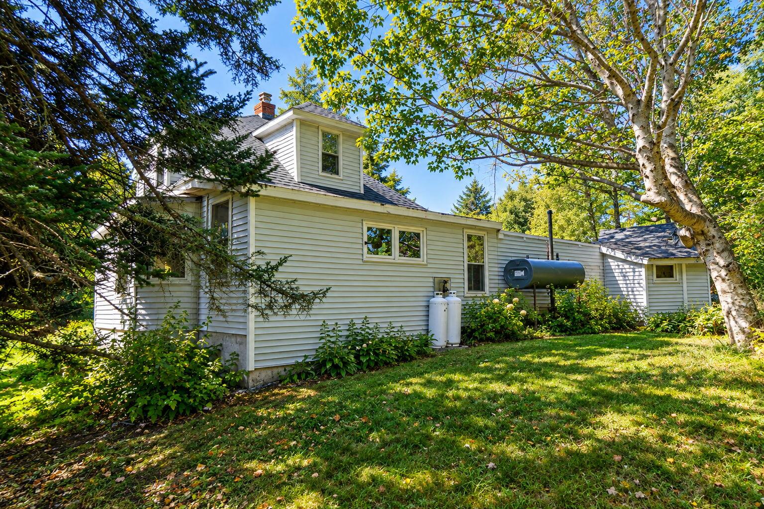 32 Emhardt Street Portland, ME 04019 - Photo 3 of 37 15-web-or-mls-4D9CE504-08D3-4F98-BFBE-20