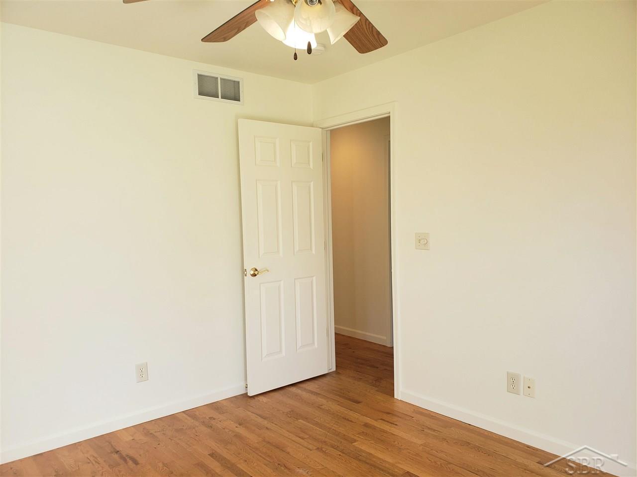 7285 McCarty Road Saginaw, MI 48603 - Photo 16 of 24 Bedroom 3