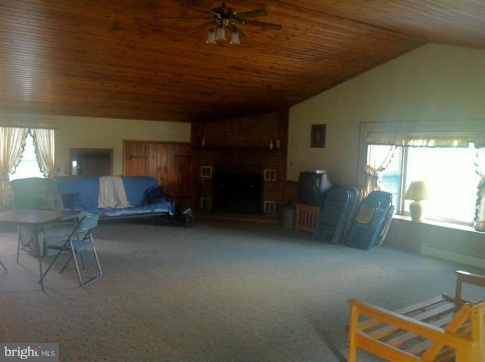 5702 Ridge Road Mount Airy, MD 21771 - Photo 6 of 12 Family Room