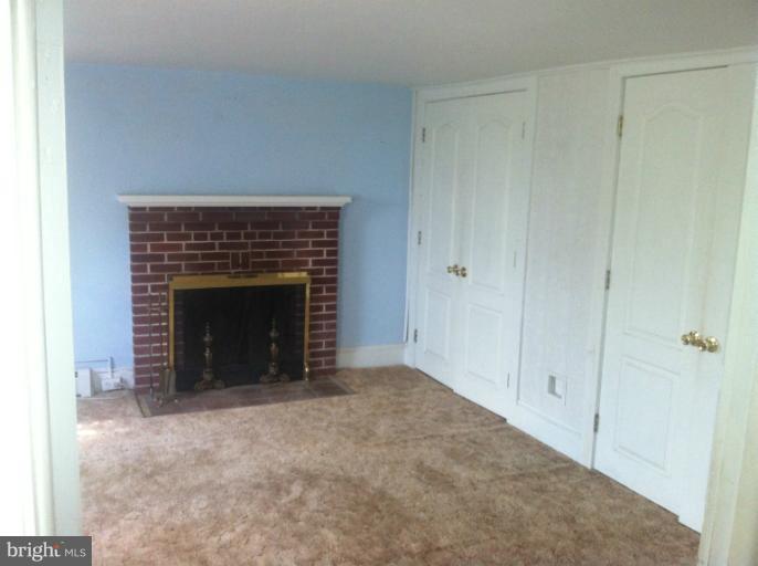 5702 Ridge Road Mount Airy, MD 21771 - Photo 9 of 12 Interior (General)