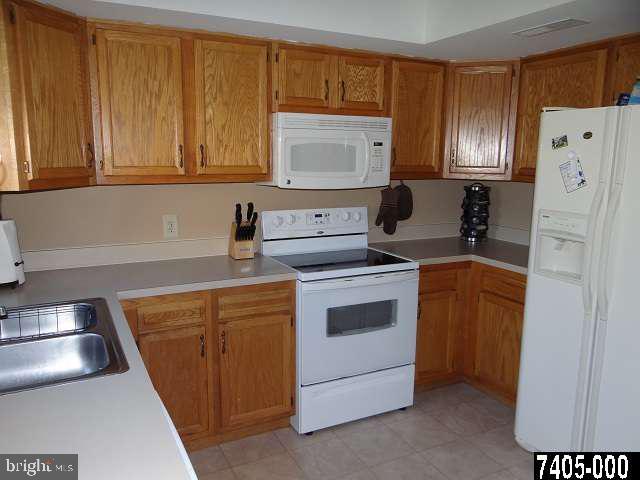 2975 Rainbow Road Dover, PA 17315 - Photo 5 of 25 Gallery Image 5
