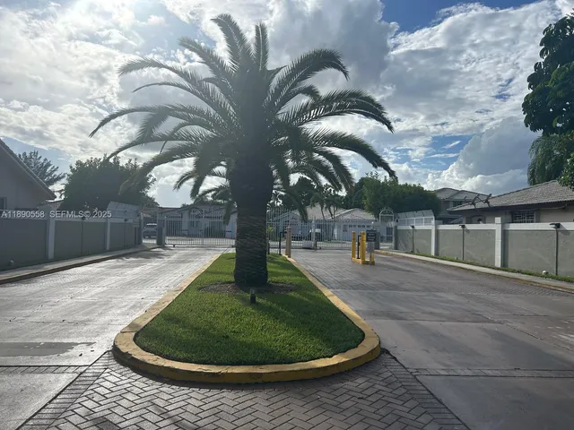 a view of outdoor space