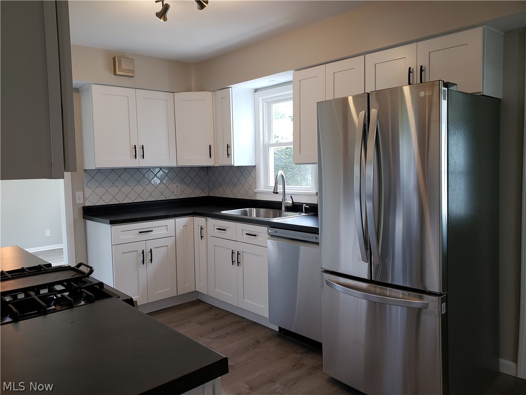 4082 Wilmington Road Cleveland, OH 44121 - Photo 10 of 35