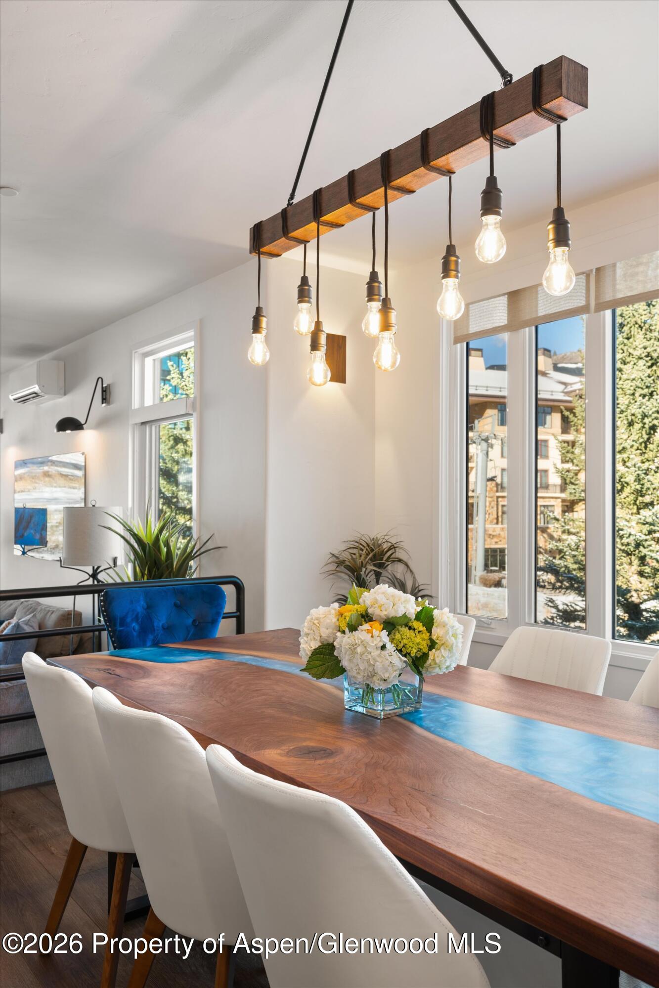 381 Ridge Road, Unit A5 Snowmass Village, CO 81615 - Photo 9 of 52 36-032-381RidgeRdA5_24111317