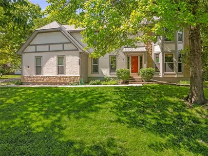 $530,000 | 14610 West 83rd Street, Lenexa, KS 66215