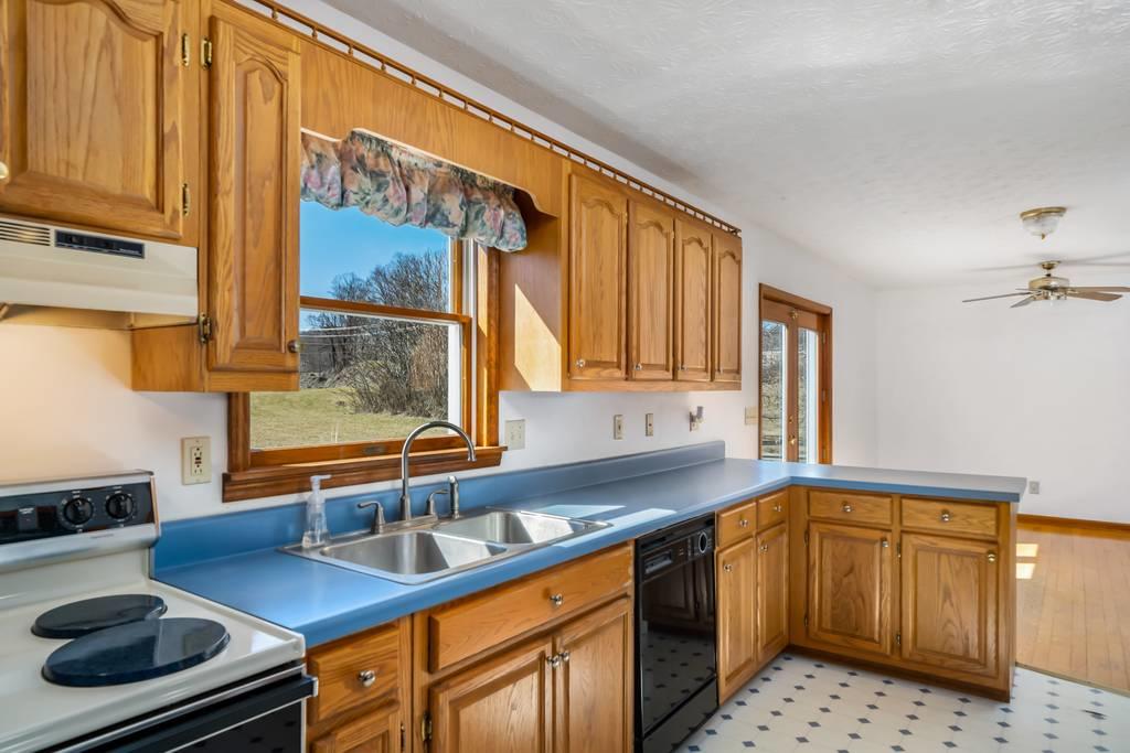 621 Fordtown Road Kingsport, TN 37663 - Photo 50 of 70 621 Fordtown Road (50 of 70)