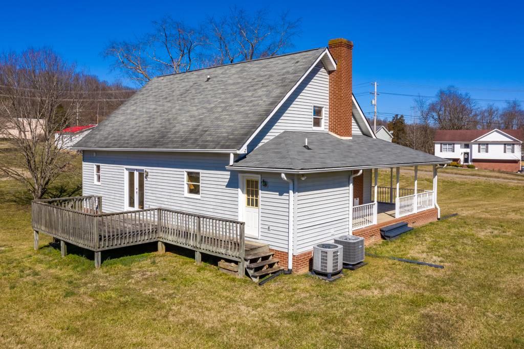 621 Fordtown Road Kingsport, TN 37663 - Photo 8 of 70 621 Fordtown Road (19 of 70)