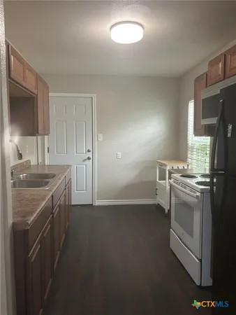 $1,100 | 2905 Wildwood Street, Victoria, TX 77901