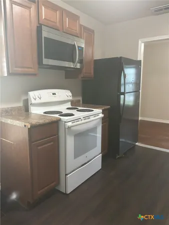 $1,100 | 2905 Wildwood Street, Victoria, TX 77901