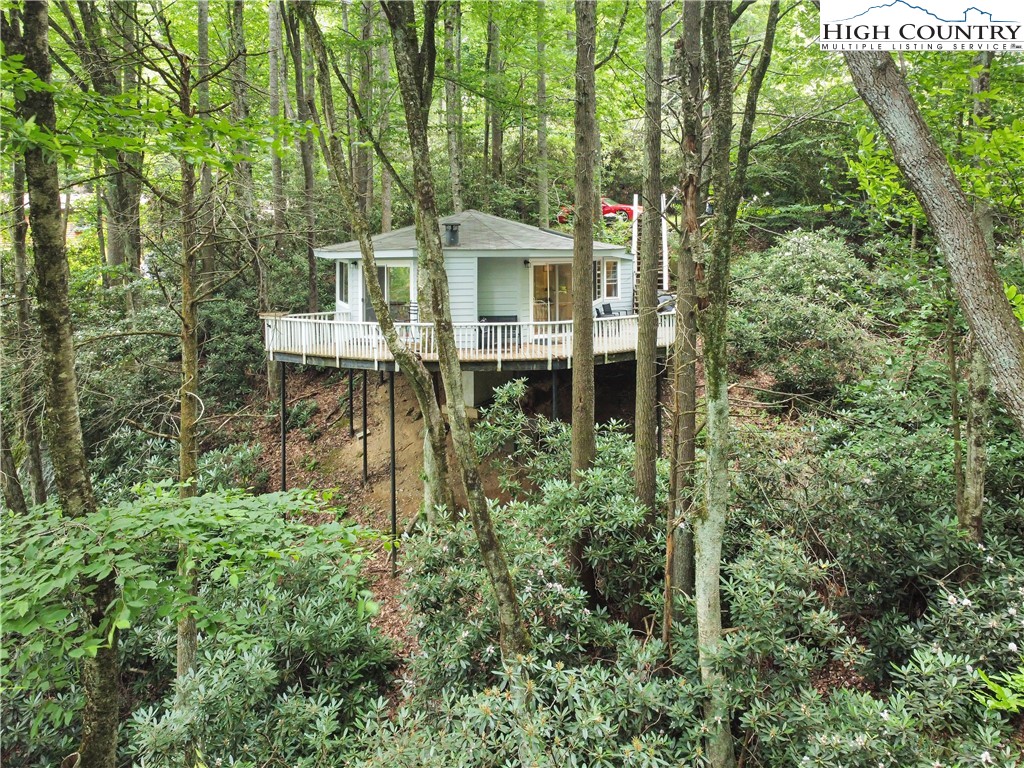 560 Laurel Ridge Banner Elk, NC 28604 - Photo 30 of 33