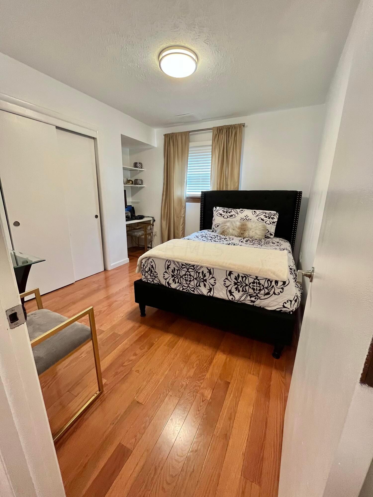 2066 Nobleshire Road Columbus, OH 43229 - Photo 19 of 40 FullSizeRender