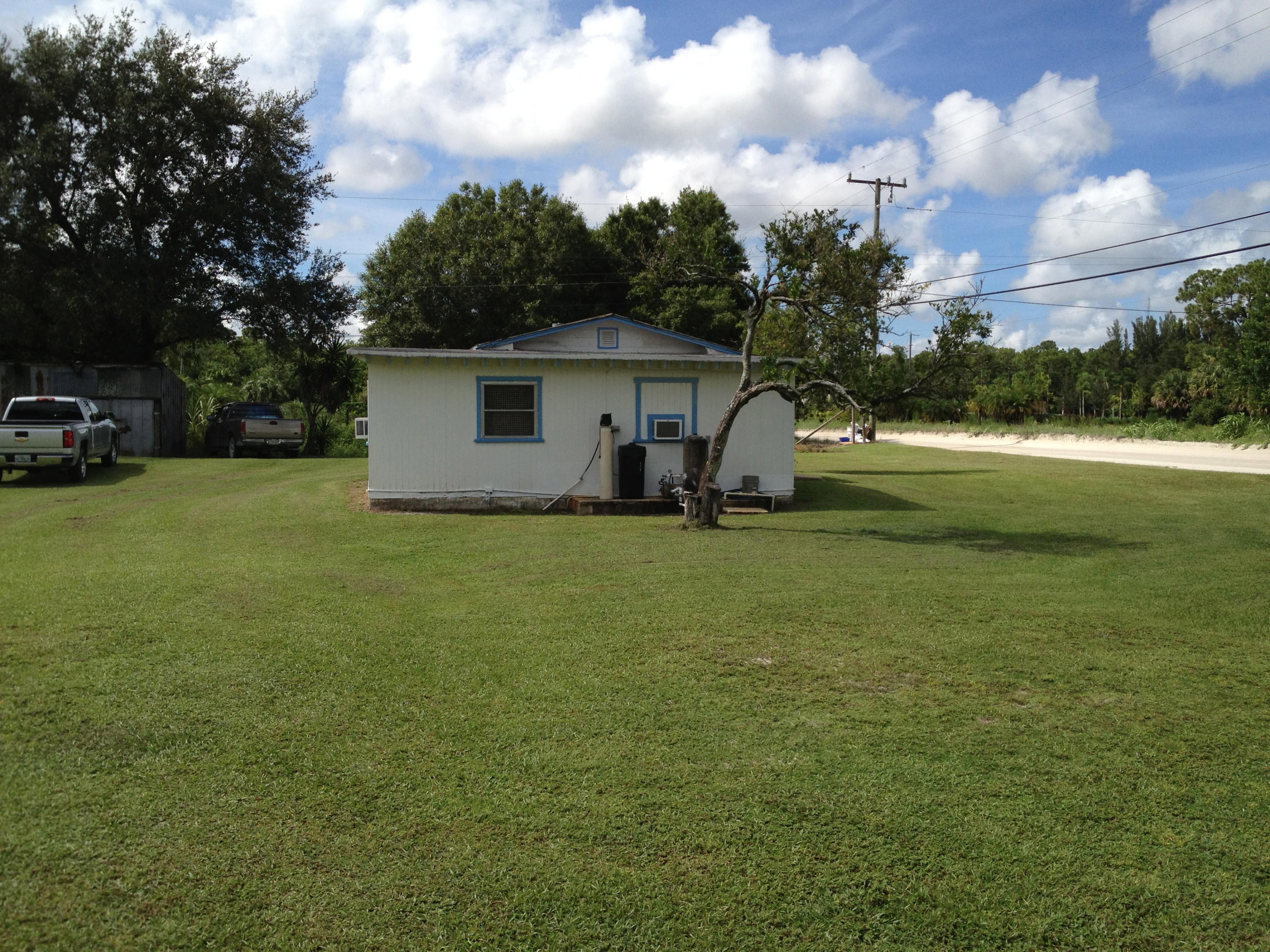 2246 E Road Loxahatchee Groves, FL 33470 - Photo 5 of 27 IMG_4924