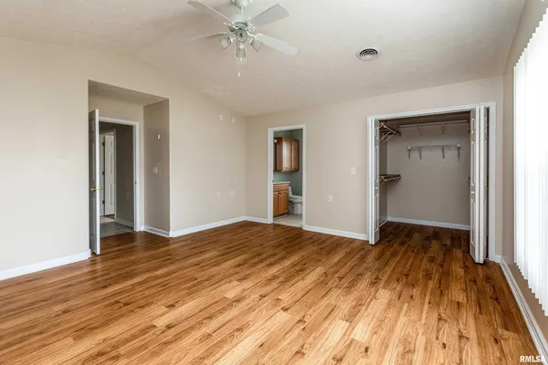 $235,000 | 1500 Apache Drive, Marion, IL 62959