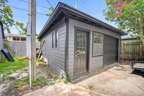 $425,000 | 419 Fairbanks Street, Houston, TX 77009