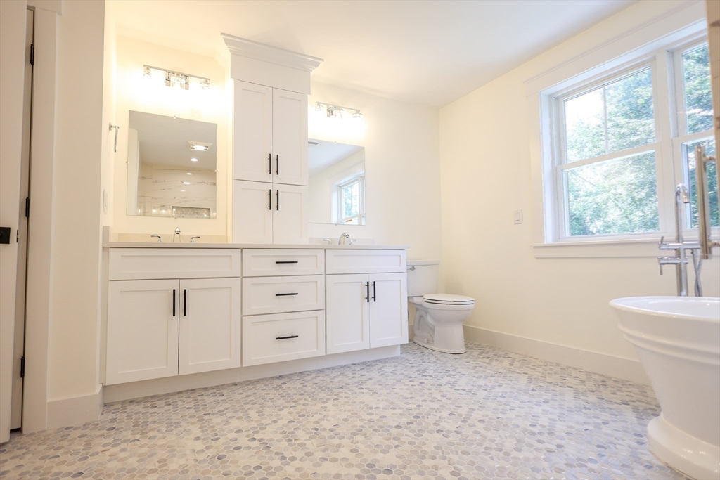 8 Bellmore Road Framingham, MA 01702 - Photo 28 of 35