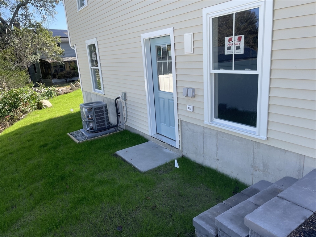 8 Bellmore Road Framingham, MA 01702 - Photo 3 of 35